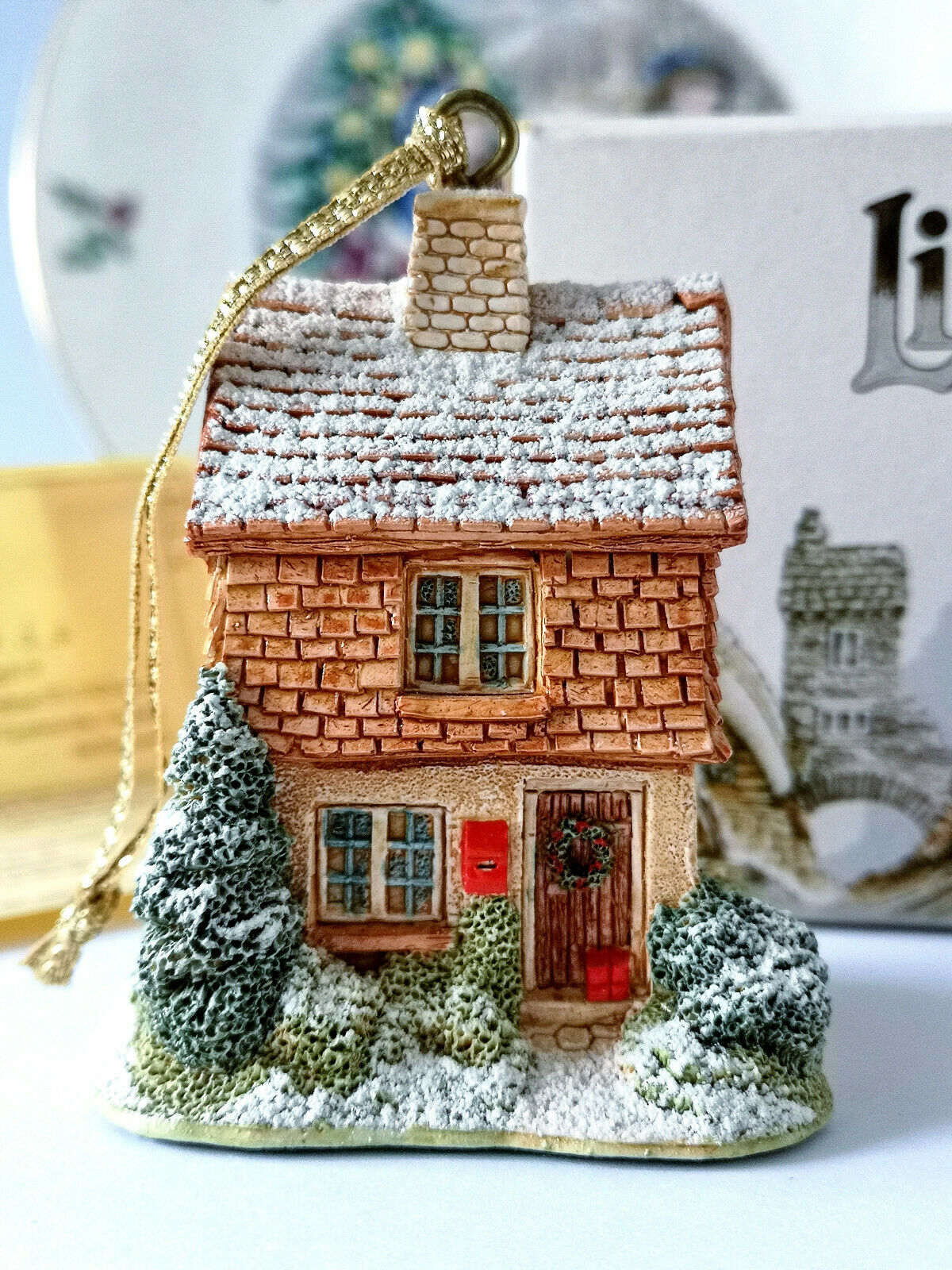 Lilliput Lane Christmas Tree Decoration Ornament Cottage on The